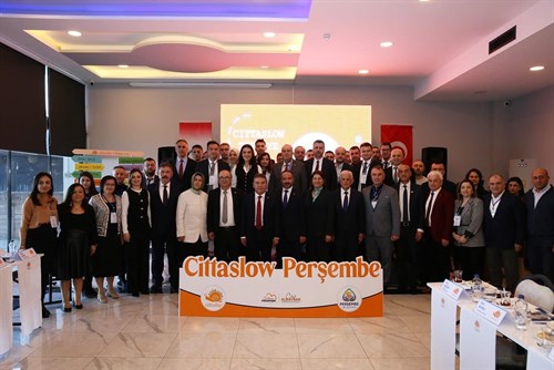 İbradı Belediyesi olarak Ordu Perşembe İlçesinde yapılan Sakin Şehir (cittaslow) toplantısında ilçemizi tanıtan bir sunumla ilçemizi temsil ettik.